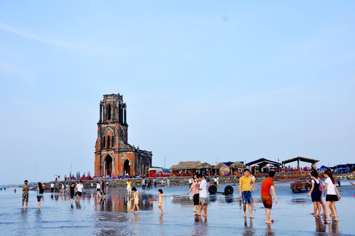 Abandoned places become famous tourist attractions in Vietnam