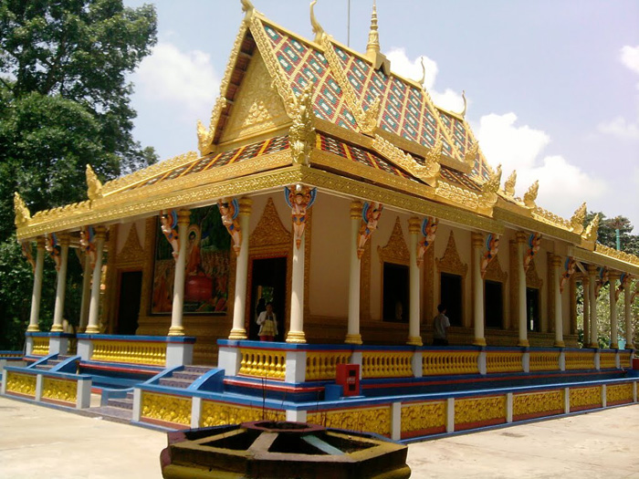 Bat Pagoda in Soc Trang