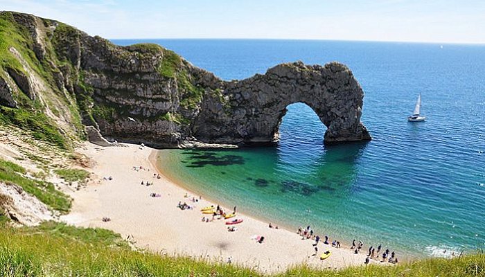 Cổng T� V� (Archway) in Ly Son island