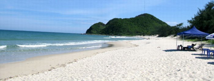 Quan Lan island beach