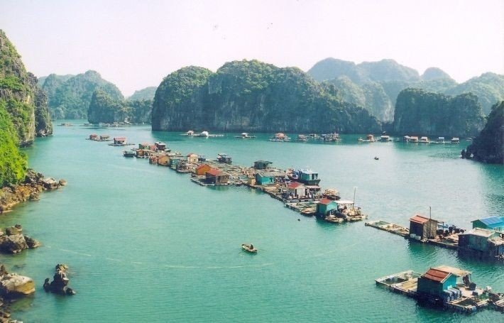 Top 16 most beautiful fishing villages in the world - Cua Van fishing 
village