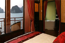 halong bay cruise creates unique experience